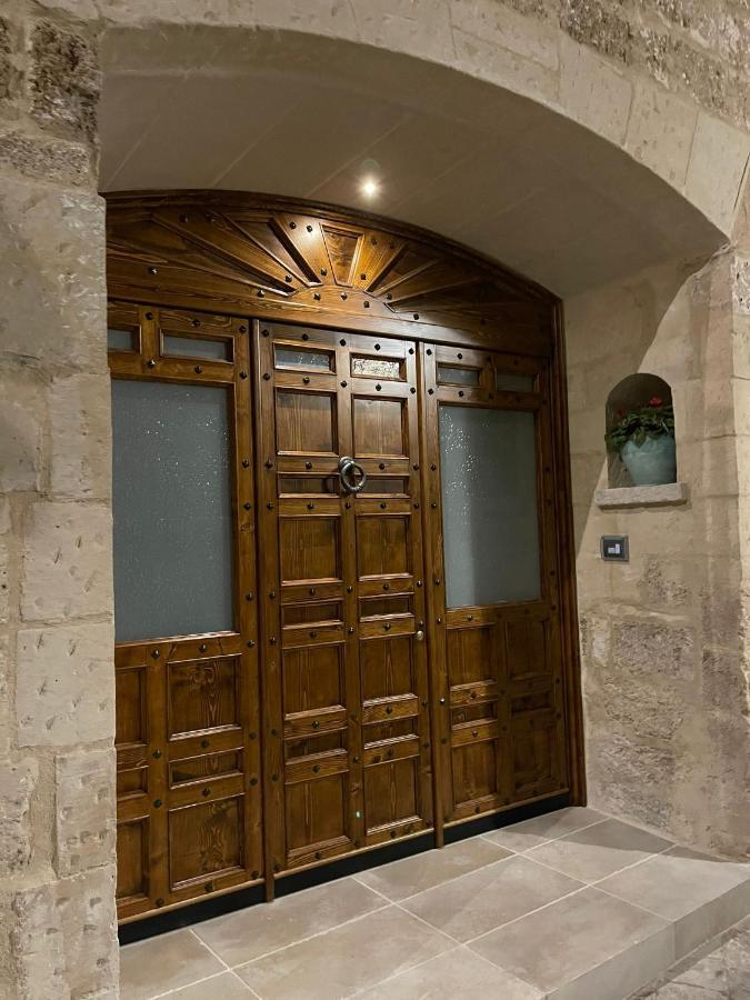 Petra Oikia * Corigliano dʼOtranto