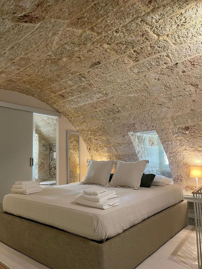 Petra Oikia Corigliano dʼOtranto